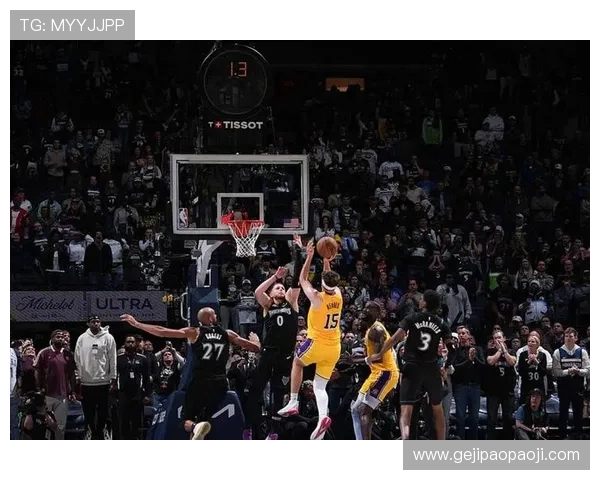 里夫斯狂砍45分助湖人主场逆转战胜步行者展现强大团队实力